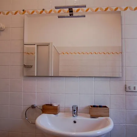 Rebecca's House דירה ורונה